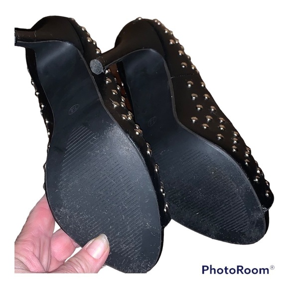 Sexy Open toe 4 1/2” tall studded heels. Gently worn. Like new - Picture 4 of 5
